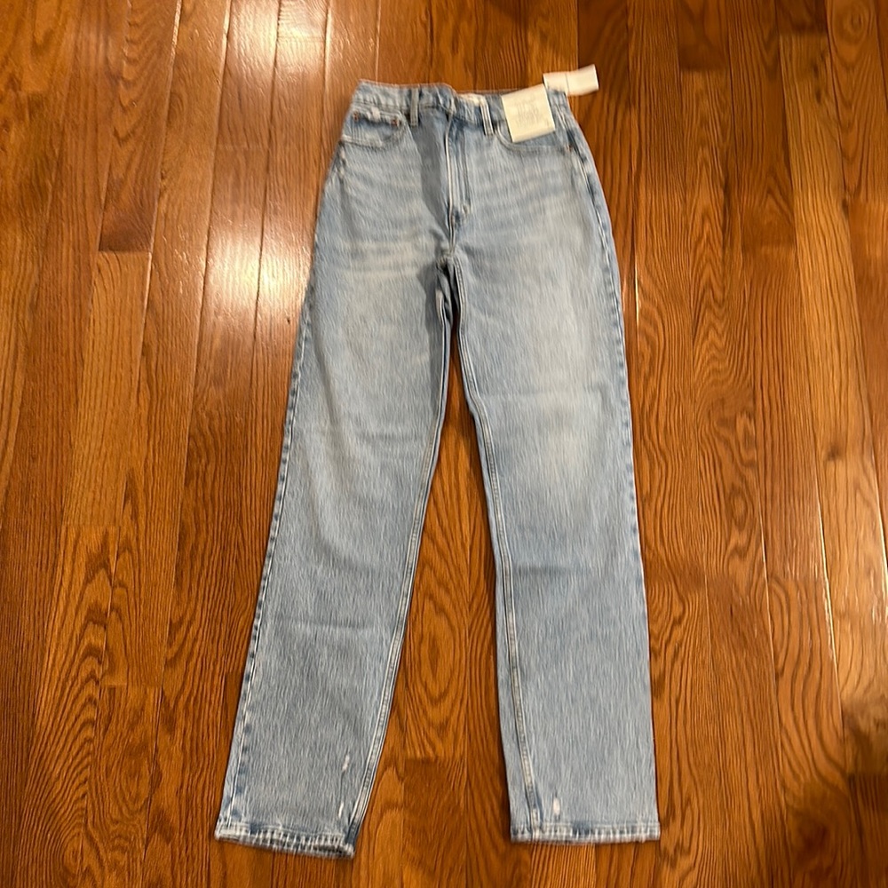 NWT Abercrombie 90’s straight ultra high rise jeans- size 8 X-Long